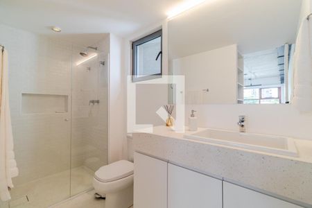 Banheiro Social de apartamento à venda com 1 quarto, 43m² em Jardim das Bandeiras, São Paulo