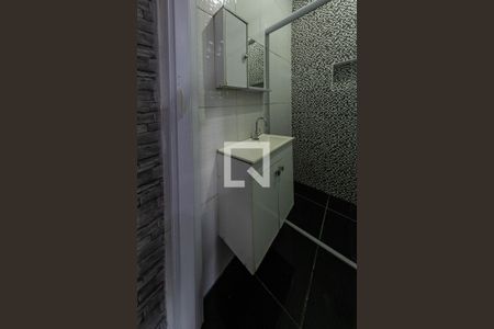 Casa para alugar com 54m², 2 quartos e sem vaga Casa para alugar com 54m², 2 quartos e sem vagaBanheiro