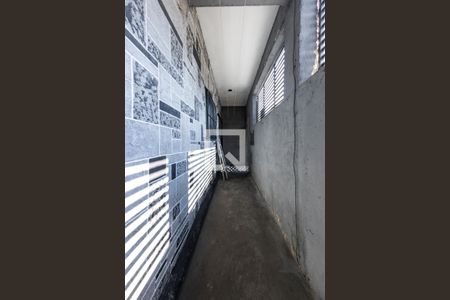 Casa para alugar com 54m², 2 quartos e sem vaga Casa para alugar com 54m², 2 quartos e sem vagaCorredor