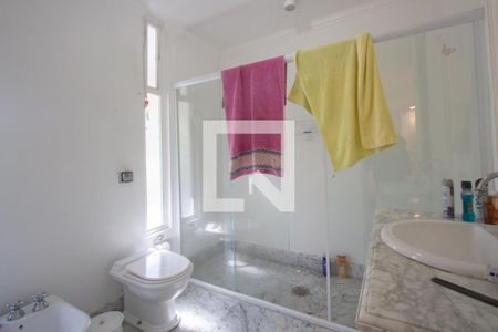 Casa à venda com 850m², 4 quartos e 3 vagasBanheiro Suíte 1