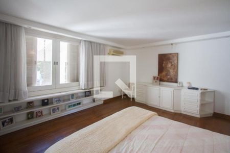 Casa à venda com 850m², 4 quartos e 3 vagasSuíte 4