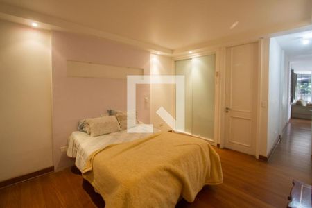 Casa à venda com 850m², 4 quartos e 3 vagasSuíte 1