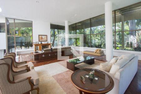 Sala de casa à venda com 4 quartos, 850m² em Santo Amaro, São Paulo