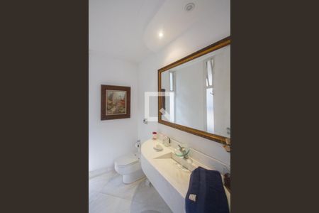 Casa à venda com 850m², 4 quartos e 3 vagasLavabo