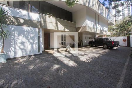 Casa à venda com 850m², 4 quartos e 3 vagasGaragem