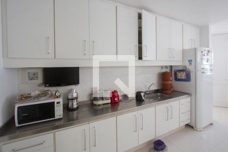 Casa à venda com 850m², 4 quartos e 3 vagasCozinha