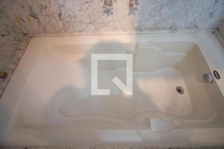 Casa à venda com 850m², 4 quartos e 3 vagasBanheira