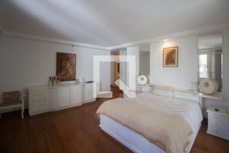 Casa à venda com 850m², 4 quartos e 3 vagasSuíte 4