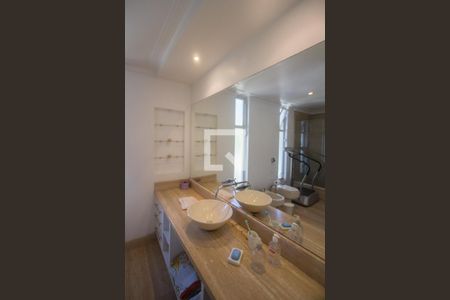 Casa à venda com 850m², 4 quartos e 3 vagasBanheiro 1 Suíte 4