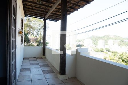 Casa para alugar com 230m², 3 quartos e 1 vagavaranda