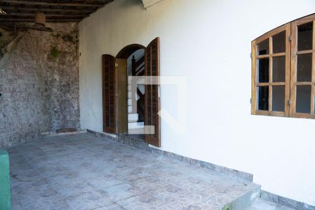 Casa para alugar com 230m², 3 quartos e 1 vagavaranda