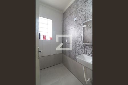 Casa à venda com 243m², 3 quartos e 2 vagasBanheiro Social