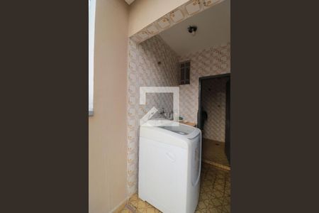 Casa à venda com 243m², 3 quartos e 2 vagasÁrea de Serviço