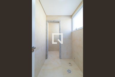 Casa à venda com 210m², 3 quartos e 1 vaga Casa à venda com 210m², 3 quartos e 1 vagaBanheiro