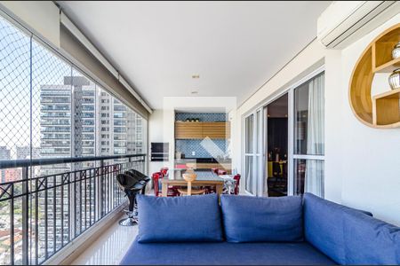 Varanda de apartamento à venda com 3 quartos, 150m² em Pinheiros, São Paulo