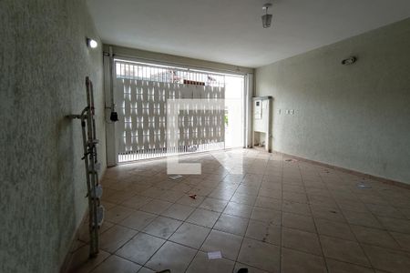 Casa para alugar com 128m², 4 quartos e 2 vagas Casa para alugar com 128m², 4 quartos e 2 vagasGaragem