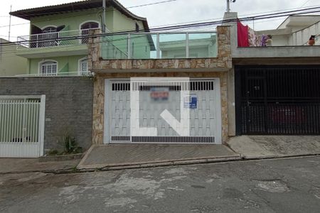 Casa para alugar com 128m², 4 quartos e 2 vagas Casa para alugar com 128m², 4 quartos e 2 vagasFachada