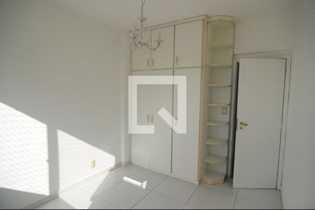 Apartamento para alugar com 118m², 3 quartos e 2 vagasQuarto 2 - Armários