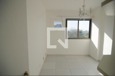 Apartamento para alugar com 118m², 3 quartos e 2 vagasQuarto 2 - Armários