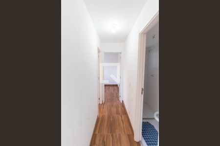 Corredor de apartamento para alugar com 2 quartos, 42m² em Vila Penteado, São Paulo