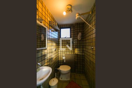 Apartamento para alugar com 320m², 3 quartos e 5 vagasBanheiro de Serviço