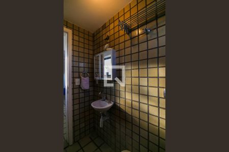 Apartamento para alugar com 320m², 3 quartos e 5 vagasBanheiro de Serviço