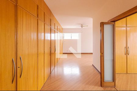 Apartamento à venda com 450m², 5 quartos e 3 vagasSuíte 1