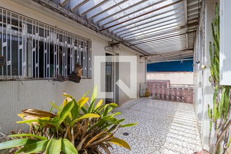 Casa para alugar com 250m², 2 quartos e 10 vagasQuintal