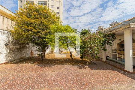 Casa para alugar com 250m², 2 quartos e 10 vagasQuintal e Jardim Fundos