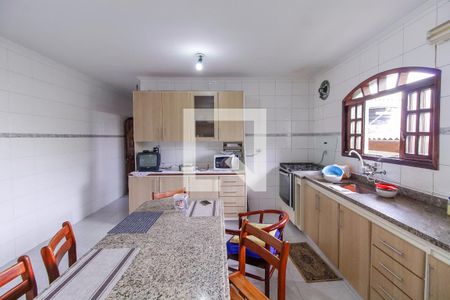 Casa à venda com 432m², 4 quartos e 8 vagasCozinha