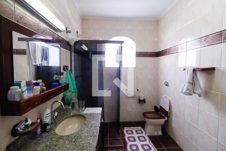 Casa à venda com 432m², 4 quartos e 8 vagasBanheiro da Suíte 1