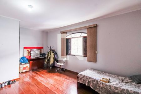 Quarto de casa à venda com 4 quartos, 432m² em Vila Ivone, São Paulo