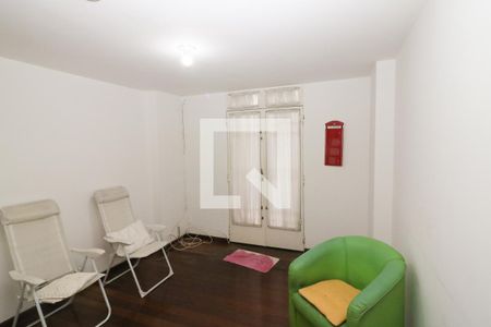 Casa à venda com 221m², 4 quartos e 2 vagasQuarto 2