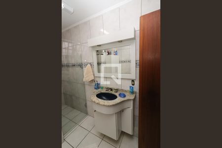 Casa à venda com 221m², 4 quartos e 2 vagasBanheiro 1