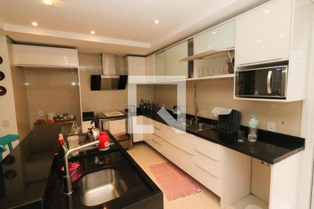 Casa à venda com 221m², 4 quartos e 2 vagasCozinha