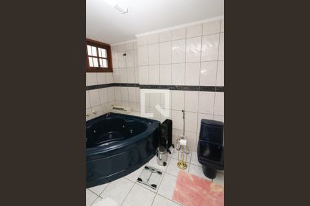 Casa à venda com 221m², 4 quartos e 2 vagasBanheiro da Suíte