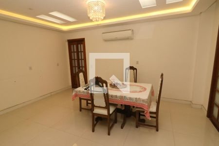 Sala de Jantar de casa à venda com 4 quartos, 221m² em Vila Assunção, Porto Alegre