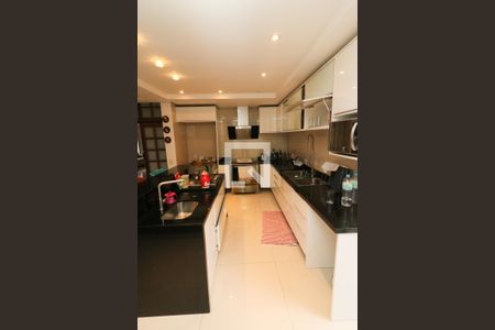 Casa à venda com 221m², 4 quartos e 2 vagasCozinha