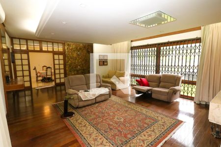 Sala de Estar de casa à venda com 4 quartos, 221m² em Vila Assunção, Porto Alegre