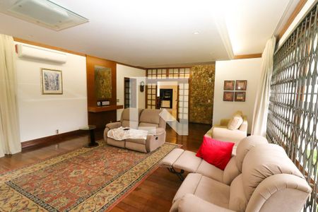 Sala de Estar de casa à venda com 4 quartos, 221m² em Vila Assunção, Porto Alegre