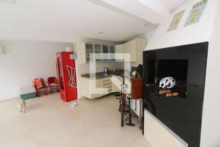 Casa à venda com 221m², 4 quartos e 2 vagasVaranda gourmet