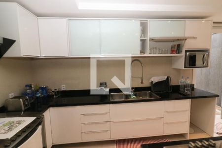 Casa à venda com 221m², 4 quartos e 2 vagasCozinha