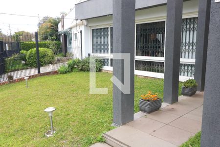 Casa à venda com 221m², 4 quartos e 2 vagasFachada