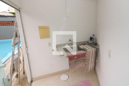 Casa à venda com 221m², 4 quartos e 2 vagasÁrea de Serviço