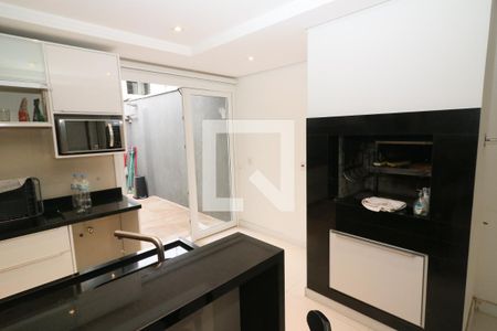 Casa à venda com 221m², 4 quartos e 2 vagasCozinha