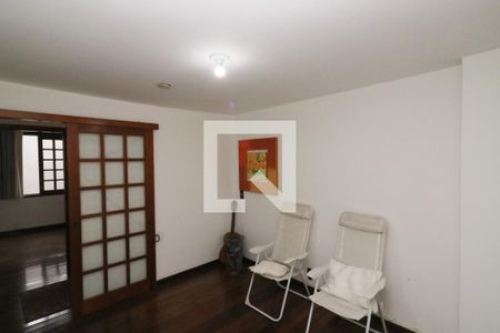 Casa à venda com 221m², 4 quartos e 2 vagasQuarto 2