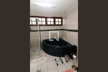 Casa à venda com 221m², 4 quartos e 2 vagasBanheiro da Suíte
