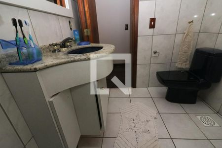 Casa à venda com 221m², 4 quartos e 2 vagasBanheiro 1