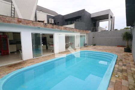 Casa à venda com 221m², 4 quartos e 2 vagasPiscina