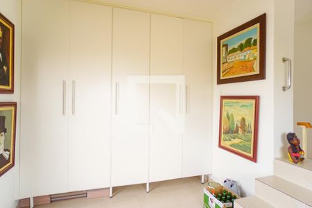 Apartamento à venda com 320m², 4 quartos e 2 vagasQuarto 2